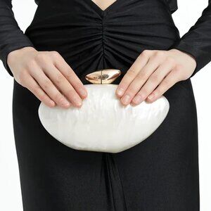 ⚡ Women's Trendy Shiny Shell Shape Lightweight Silver Gold Evening Clutch Bag